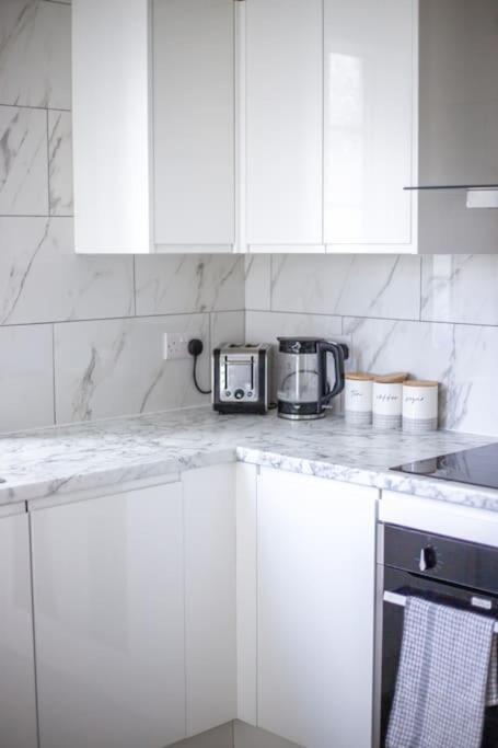 Coastal Haven In Leigh-On-Sea Apartment Southend-on-Sea Exterior photo